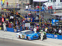 #27 Jacques Villeneuve pitstop.